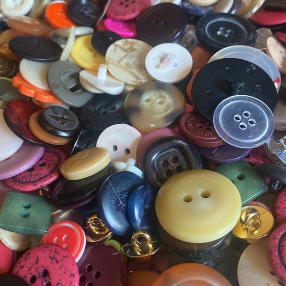 Vibrant Button Collection for Crafts - Picture 3 of 11